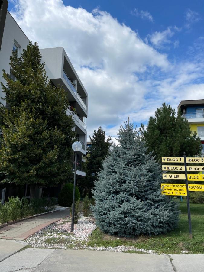 Bucharest Airport Henri Coanda & Therme-Self Check-In オトペニ エクステリア 写真